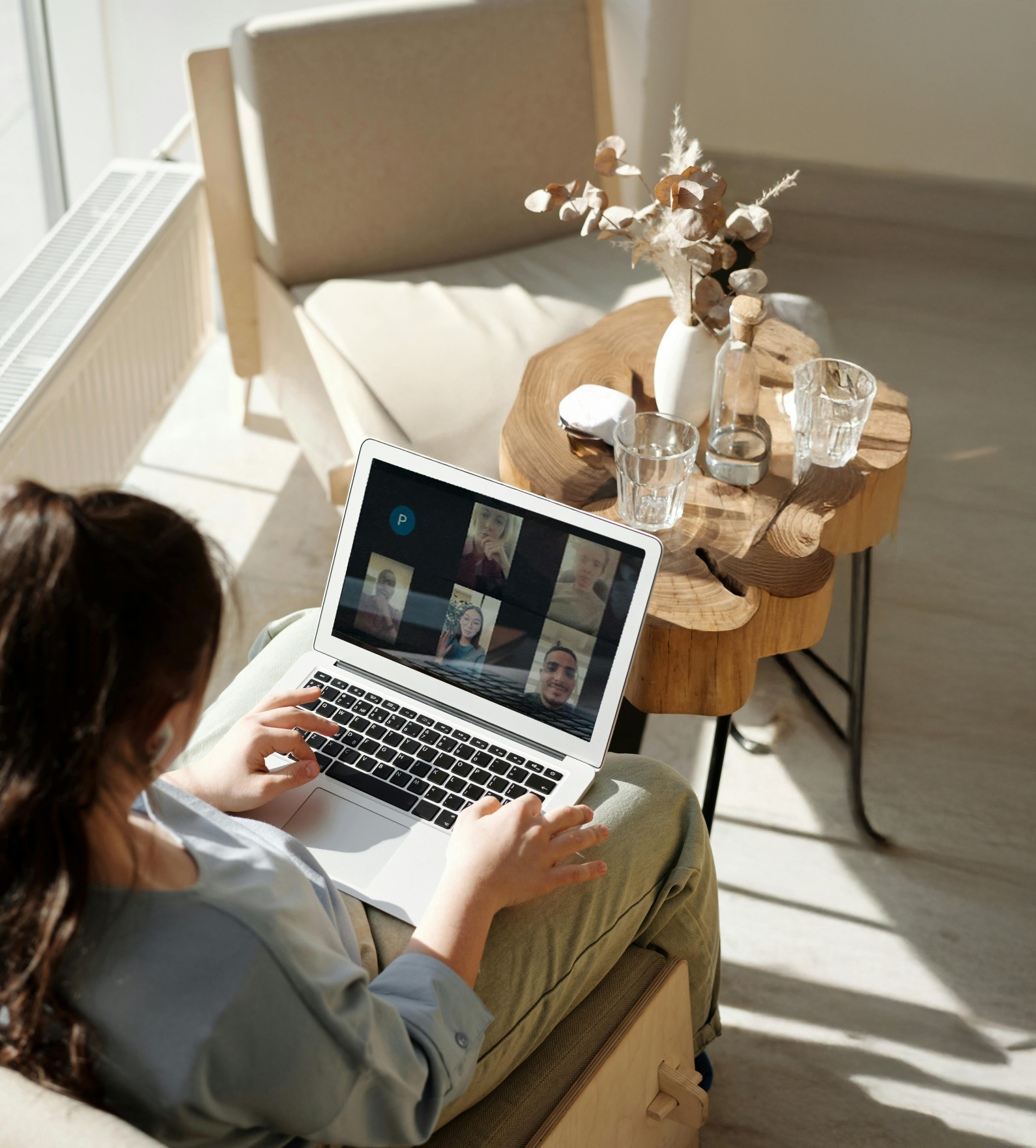 A ForwardCare clinician meeting with a client